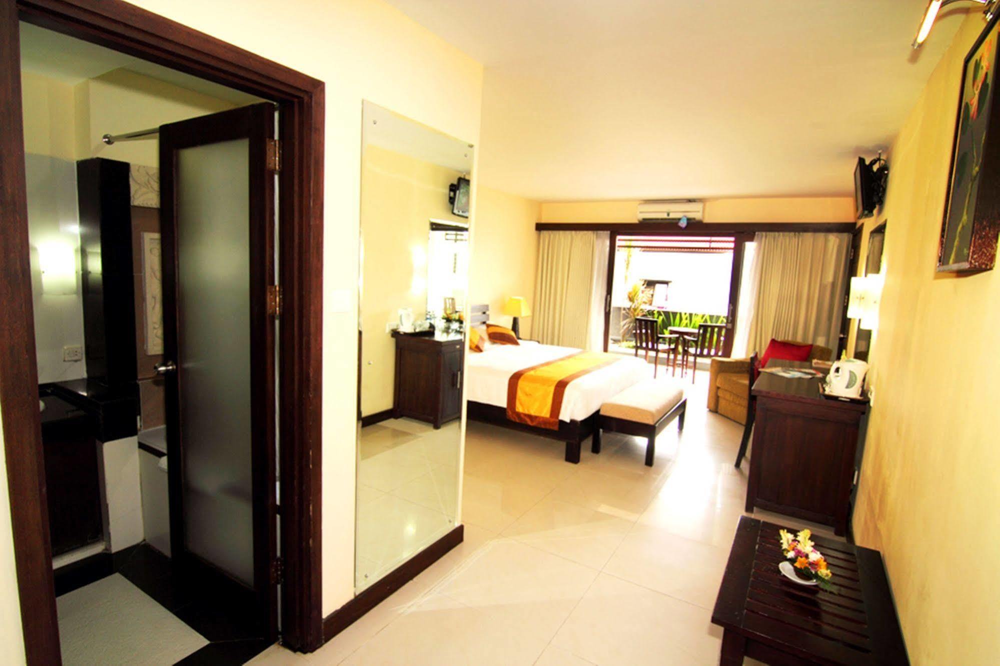Nirmala Hotel Jimbaran Esterno foto